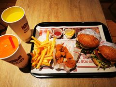 -The Habit Burger Grill 哈比特汉堡(复兴soho店)