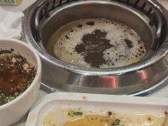 -龍歌自助小火锅(市南金茂湾店)