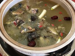 -东巴谷野生菌火锅餐厅
