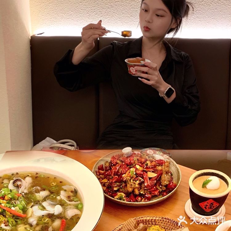 石狮这家川小馆好吃是好吃…就是太费饭了…