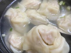 三鲜大馄饨-万寿斋(山阴路店)