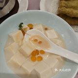 肉质紧实，好吃。叉烧酥我的最爱，外皮酥软