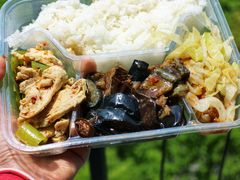 -同济大学本部学苑饮食广场