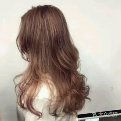 点击看大图 -八佰伴8008星级形象店