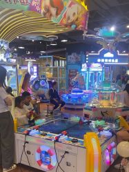 -卡通尼乐园(宝山龙湖天街店)