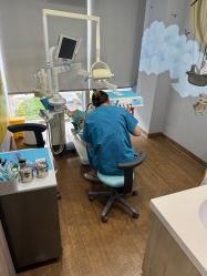 -睿宝儿科·眼科·口腔(静安大悦城门诊部)