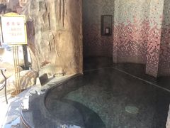 -裕龙汤泉