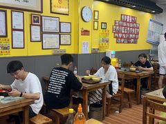 -卢聪艺小吃店(阳翟总店)