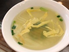 -笑来喜馄饨小笼工坊店(湖滨街店)