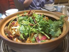-胡须佬鸡煲四季火锅店(石厦西村直营店)