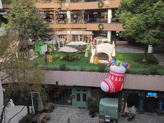-瑞虹新天地月亮湾