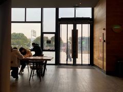 大堂-星巴克臻选(南京艾尚天地店)