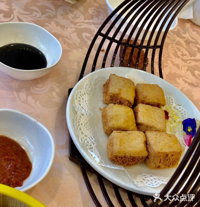 绍兴饭店(大宁店)酥皮臭豆腐图片