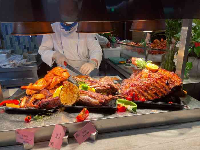 环球港邮轮酒店·海贼王自助餐厅-"带娃选的亲子套餐里含了晚上的自助