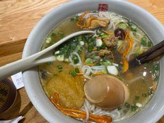 乌鸡炖汤面-呼啦面馆·头牌豌杂面(爱琴海店)