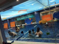 -戊辰亲子游泳俱乐部