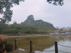 -雀儿山公园