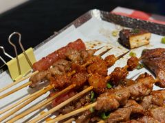 -罗霸蛮老岳阳大排档·鲜货烧烤·土吊子煨砂锅烧菜