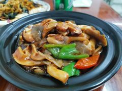 -胡子饮食店