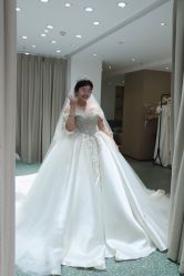 -台湾蔡美月婚纱租赁