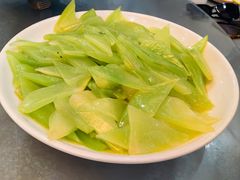 -梓檚中餐厅湖北菜小龙虾武昌鱼排骨藕汤(黄鹤楼店)