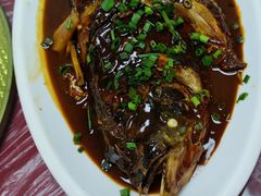 特色菜四明湖红烧胖头鱼-品雅轩农家乐