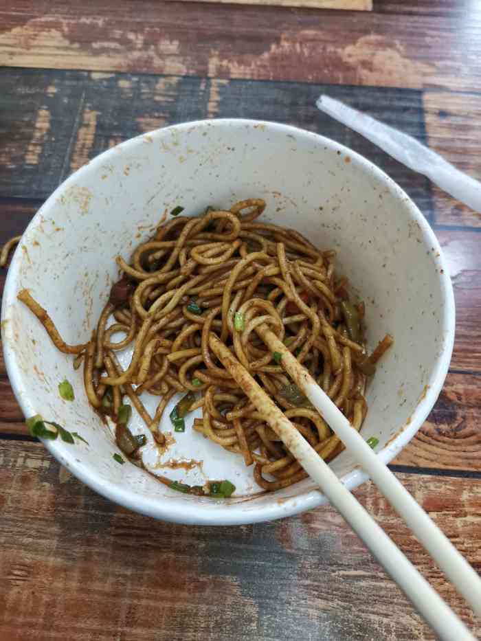 老汉口(武昌火车站售票厅二店)-"[薄荷]环境:老汉口热干面在武汉有