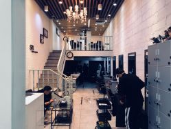 -SIX Hair Consultant