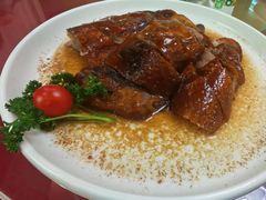 -老乡村美食农庄