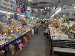 -瓦洛洛传统市场