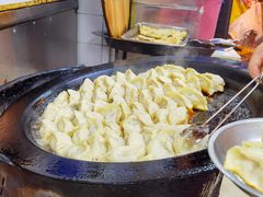 -黄阿姨锅贴大王(万航渡路店)