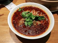-诚铭记·虾仁汤包·成都小吃(融创店)