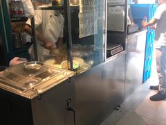 面包甜点陈列柜-清真·马安军辣子牛肉面