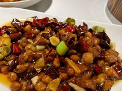 宫保鸡丁-夫妻肺片·中华老字号·正宗川菜(春熙路店)