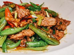 辣子炒肉-老滇山寨•云南特色菜•地方菜•民族风情歌舞表演(金碧店)