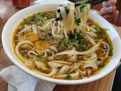 -顺溜·手工刀削面·黑金店(铜锣湾店)
