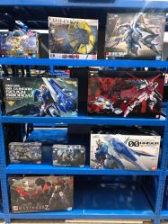 -逝水玩具折扣店