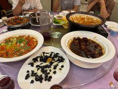 -天外天美食广场(哈尔滨路店)