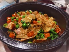 干锅腊肉石屏豆腐皮-泓0871臻选云南菜·味庄