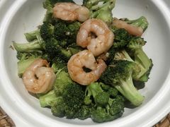 西蓝花抄手剥虾仁-顺承小院儿