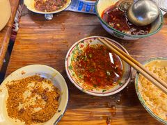 -拈签一笑黄牛肉辣卤串串
