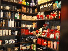 零售区-星巴克臻选(青岛麦凯乐分店)
