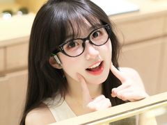 -视野联行眼镜·蔡司·尼康战略合作店(城西银泰店)