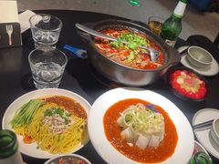 -麻六记(凤凰汇店)