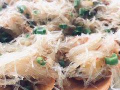 蒜蓉粉丝蒸扇贝-明记海鲜大排档(巽寮湾店)