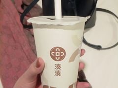 大红袍珍珠奶茶-湊湊火锅·茶憩(杭州湖滨银泰in77店)