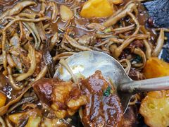 -山妹子铁锅炖