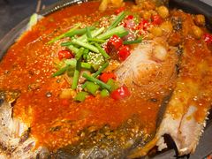 -鸣记脆皮烤鱼·海鲜烤鱼(三八广场店)