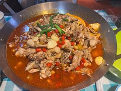 -昱龙大盆牛蛙馆(三兴街总店)