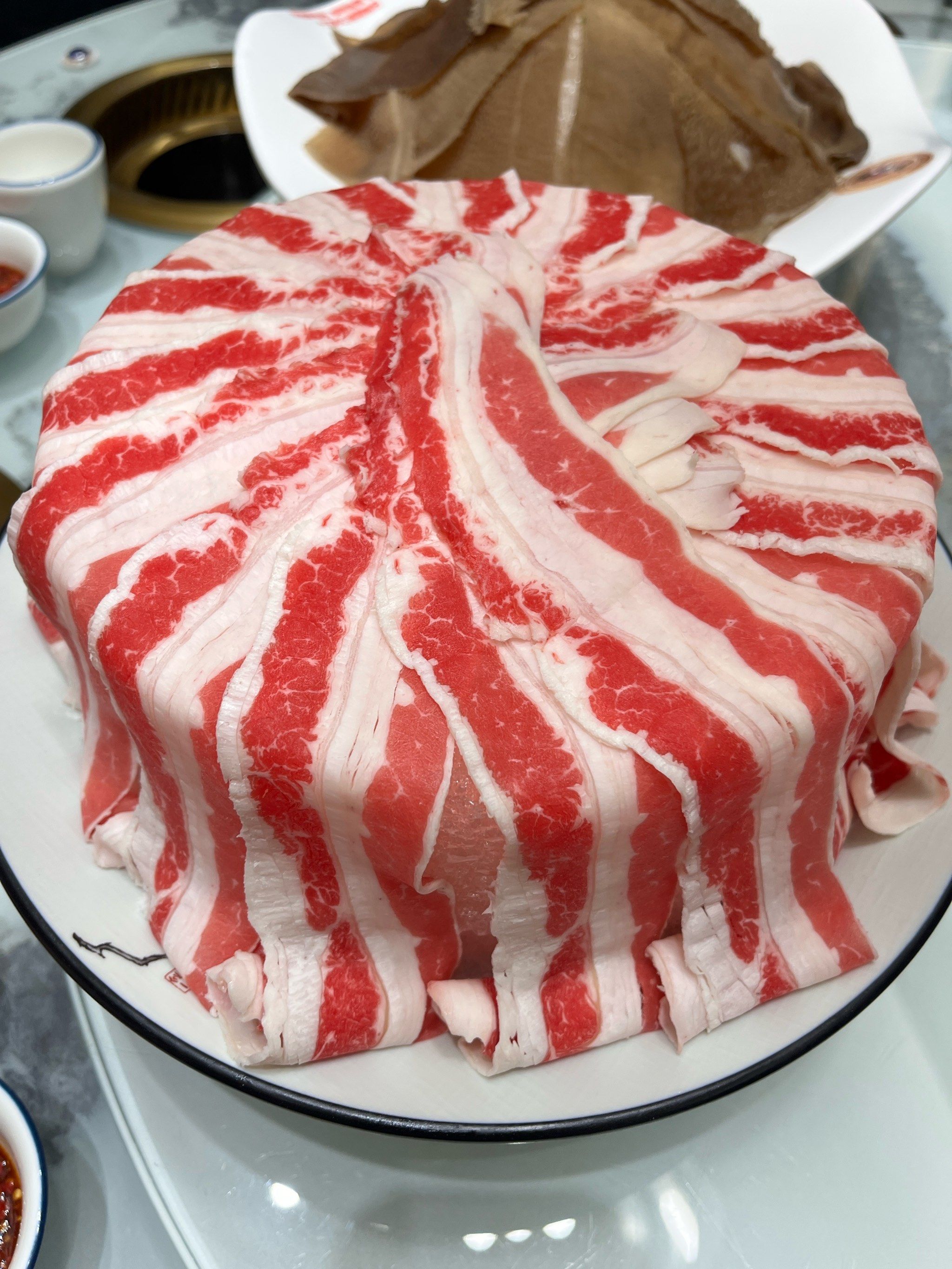 肥牛先生 感觉跟德天肥牛差不多哈哈哈
蛮好吃的